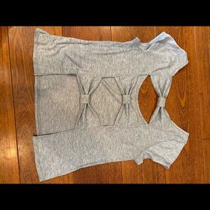 Shirt with bows on back